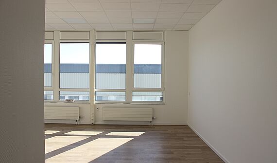 Modernes Büro mit ca. 45m² in Köln-Lindweiler