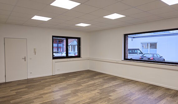 Einzelbüro mit WC & Teeküche mit ca. 50m² im Kölner-Süden