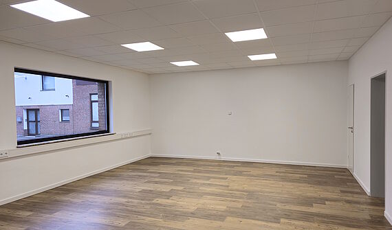 Einzelbüro mit WC & Teeküche mit ca. 50m² im Kölner-Süden