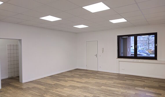 Einzelbüro mit WC & Teeküche mit ca. 50m² im Kölner-Süden