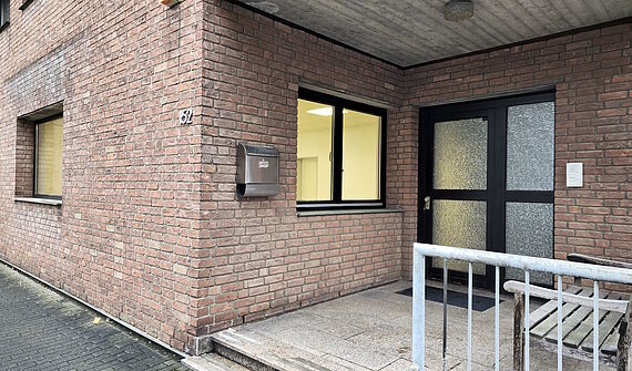 Einzelbüro mit WC & Teeküche mit ca. 50m² im Kölner-Süden