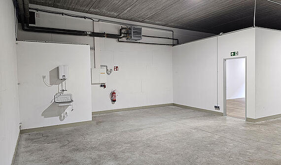 Zwei Hallen mit insgesamt ca. 233m² & Büro im Kölner-Süden