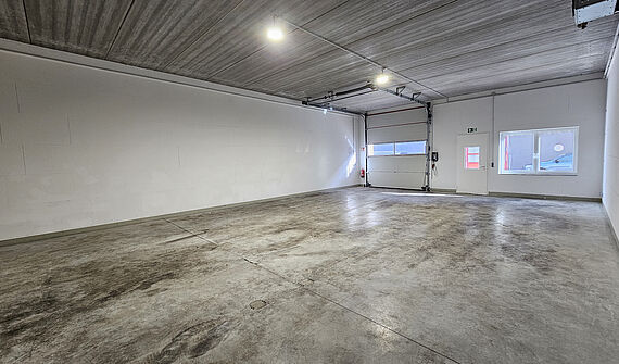 Zwei Hallen mit insgesamt ca. 233m² & Büro im Kölner-Süden
