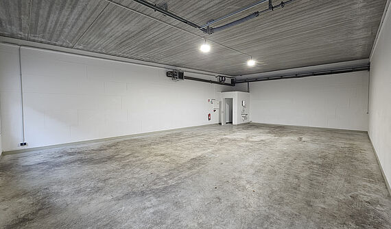 Zwei Hallen mit insgesamt ca. 233m² & Büro im Kölner-Süden